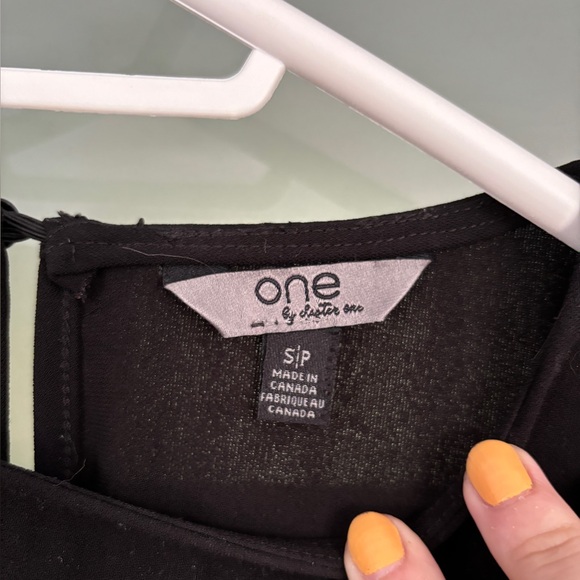 Black dress - Picture 4 of 4